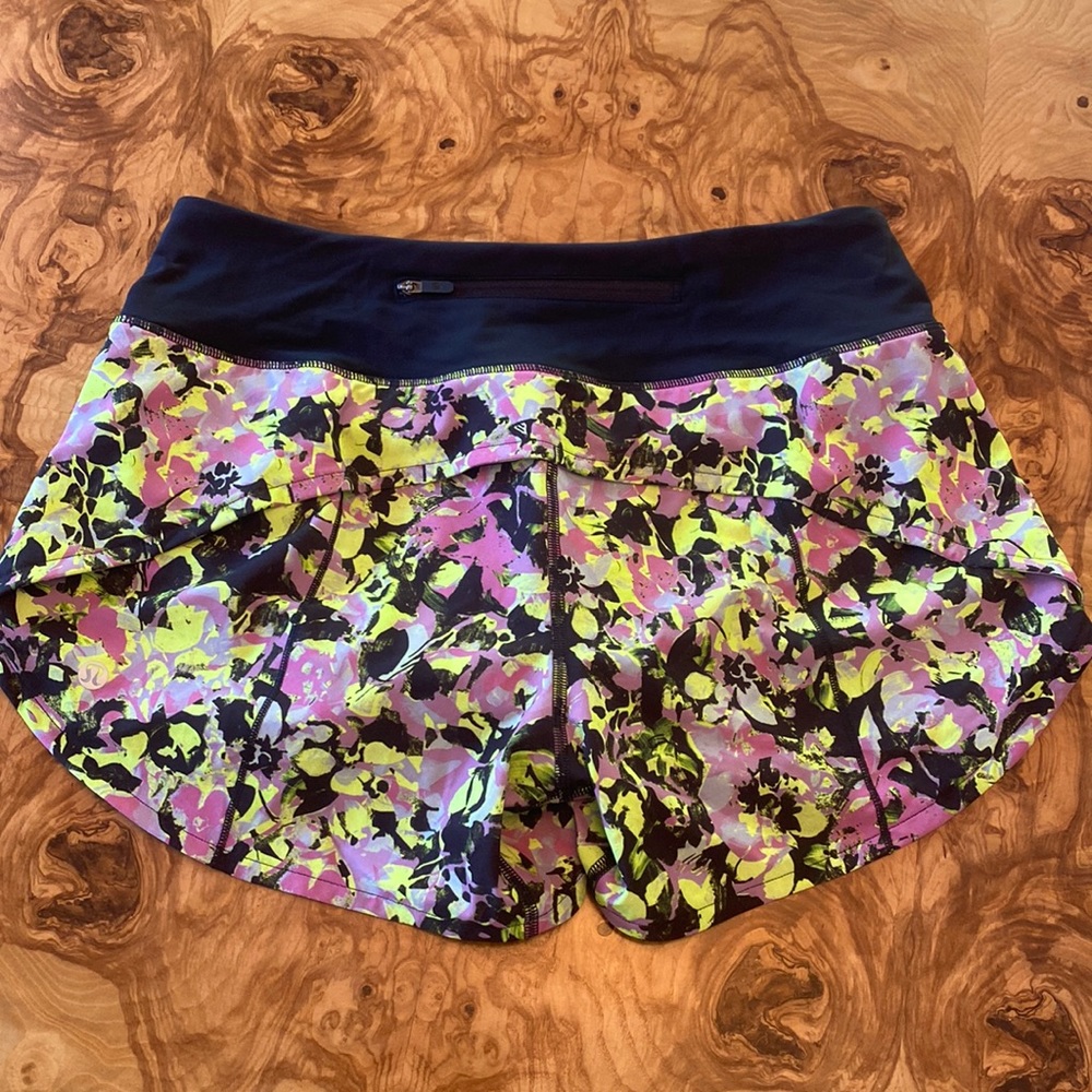 Lululemon Size 6 High Rise Shorts
